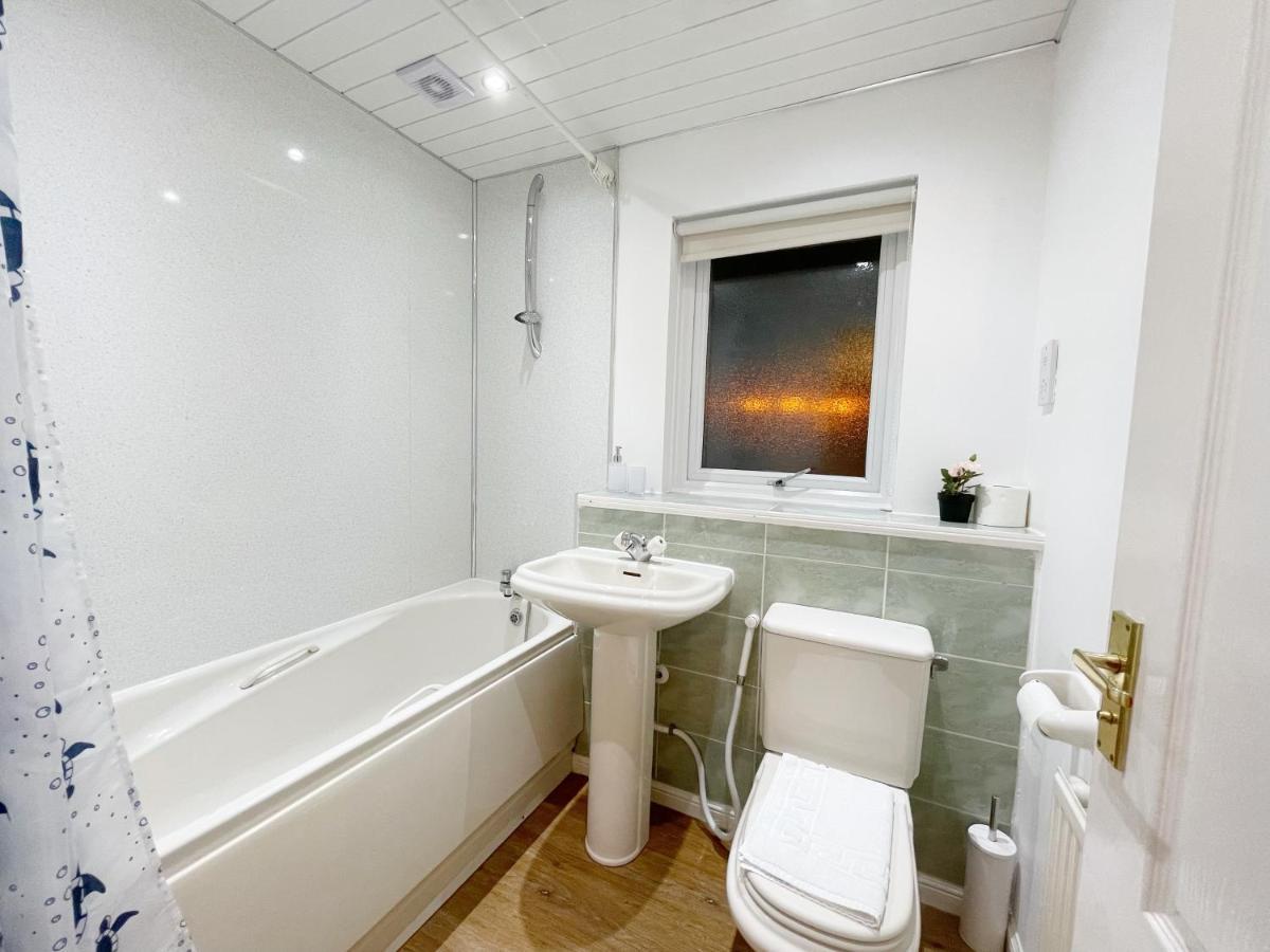 Cozy Nights Svp Detached House Vila Glasgow Exterior foto